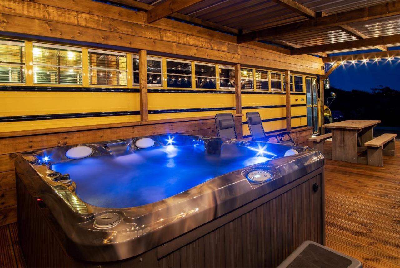 American School Bus - 1 Bedroom - Blossom Farm - Tiers Cross Johnston Екстериор снимка